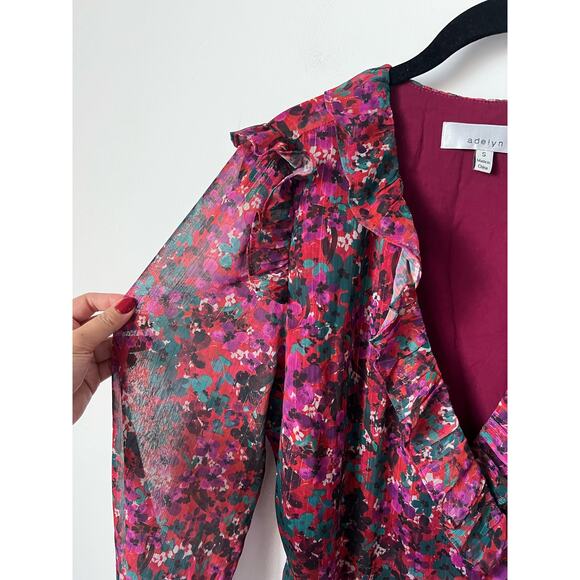 Adelyn Rae CARLEIGH FLORAL CHIFFON LONG SLEEVE WRAP DRESS IN MAGENTA BLOOM S - Picture 4 of 9